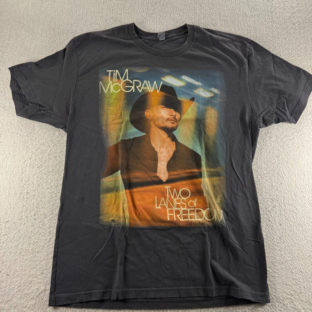 Tim McGraw T-Shirt Mens Large Black 2013 Two Lanes of Freedom Tour Graphic